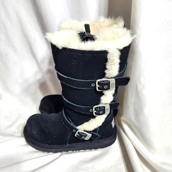 UGG Other - Ugg Maddi Black Leather Boots Size 2